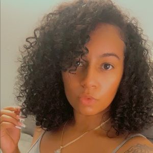 Meet your Posher, Janet